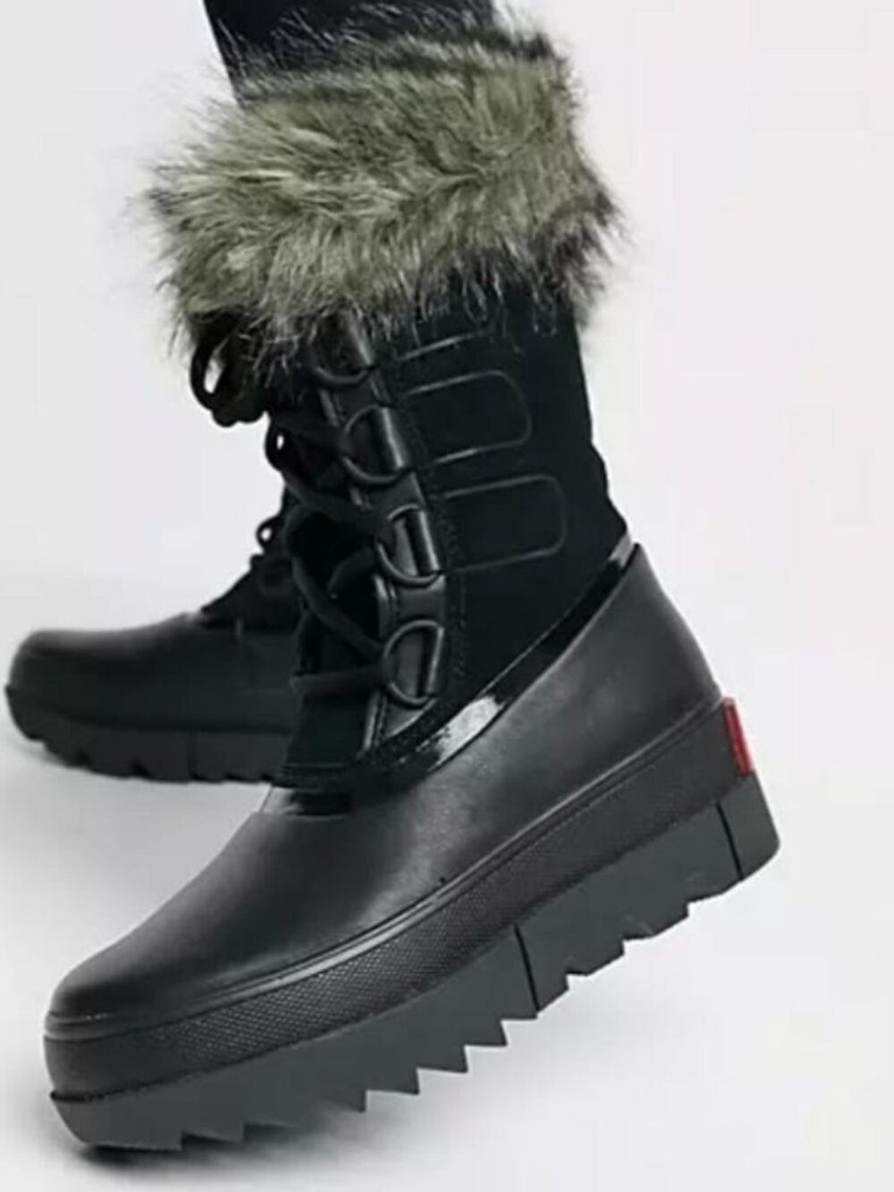 THE BEST WINTER BOOTS EVER - SOREL BLACK SIZE 9!!! - Picture 4 of 13